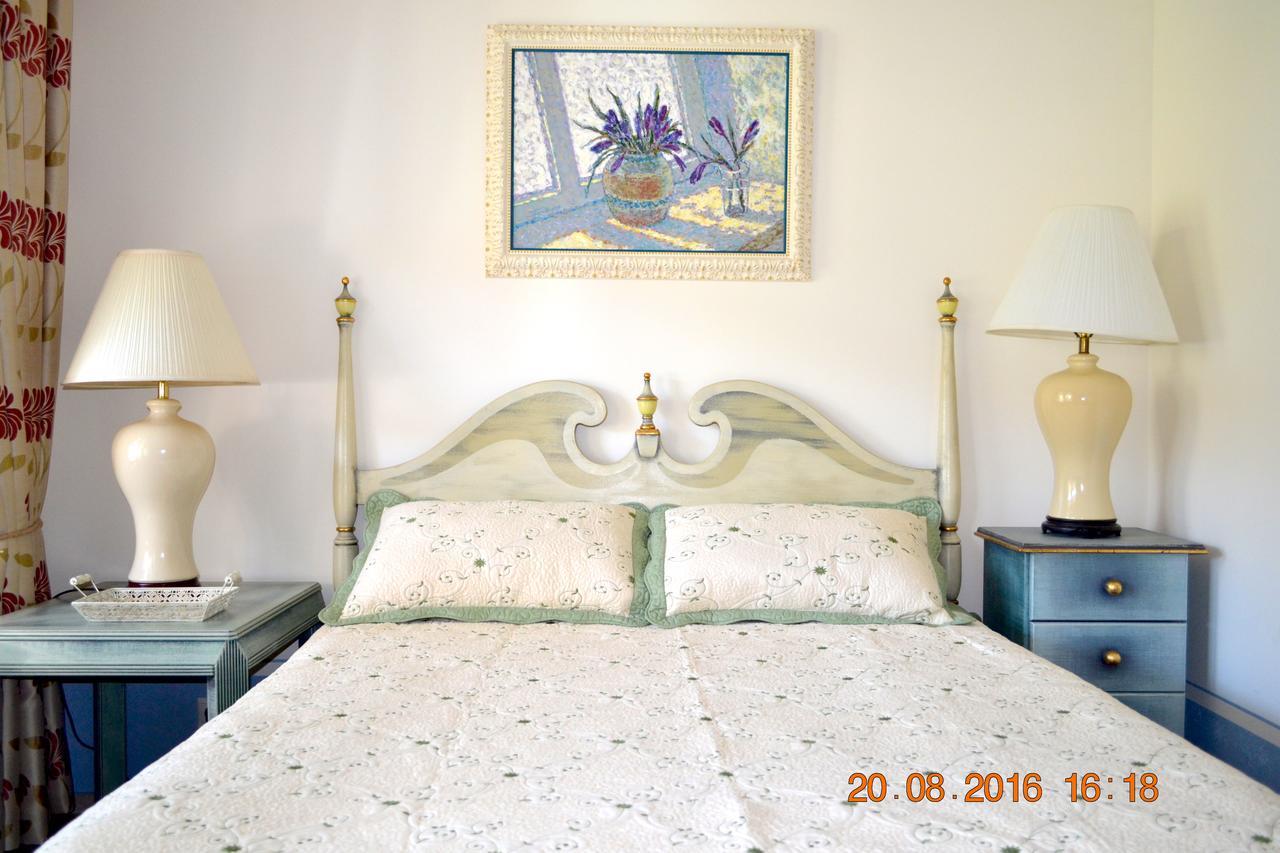 Bed and Breakfast Resedinta Rotundu Butuceny Exterior foto